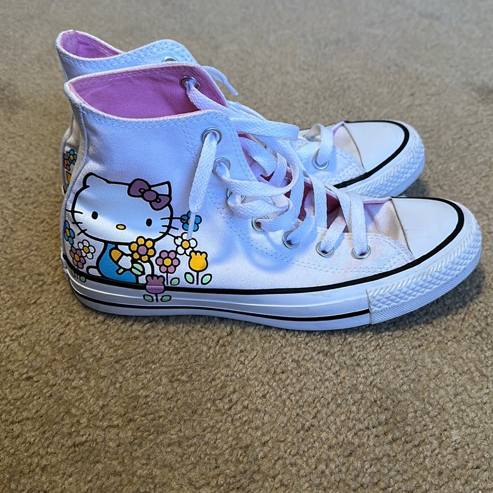 High-top Hello Kitty Converse